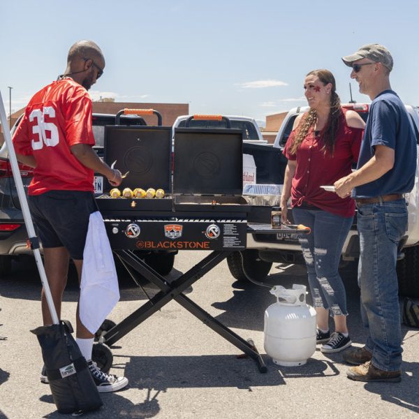 17" On-the-go Tailgater Grill & Griddle Combo - Image 8