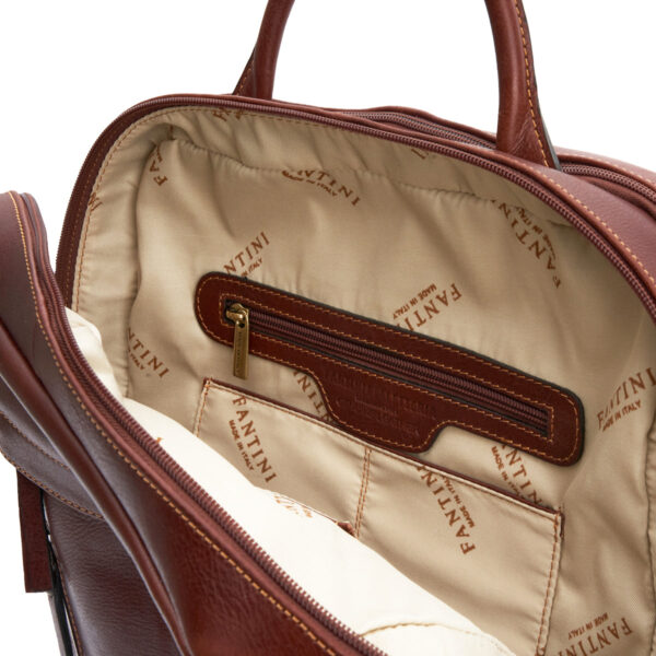 Ein eleganter und praktischer Rucksack: das große braune Rucksackmodell Cuoieria - Image 6
