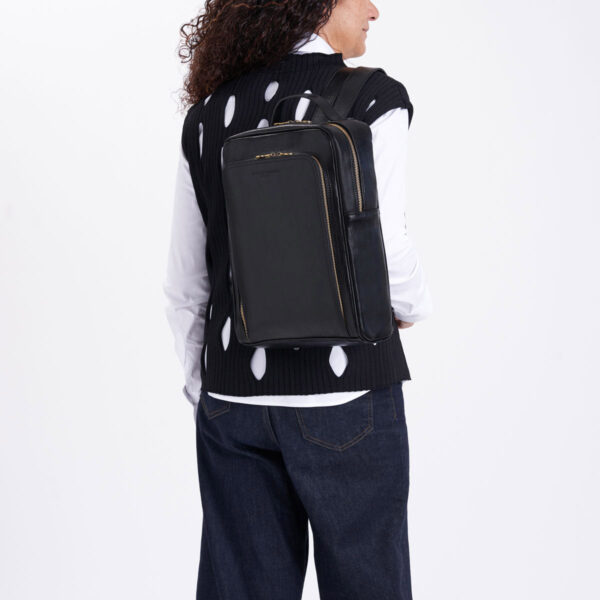 Einfachheit, Eleganz und Professionalität – der schwarze Tuscany-Rucksack - Image 3